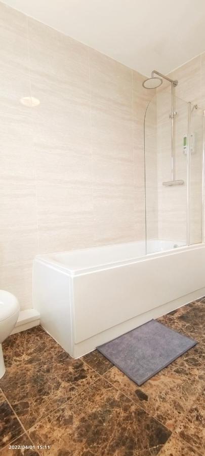 Acacia Flat 189 In Wembley Apartment London Exterior photo