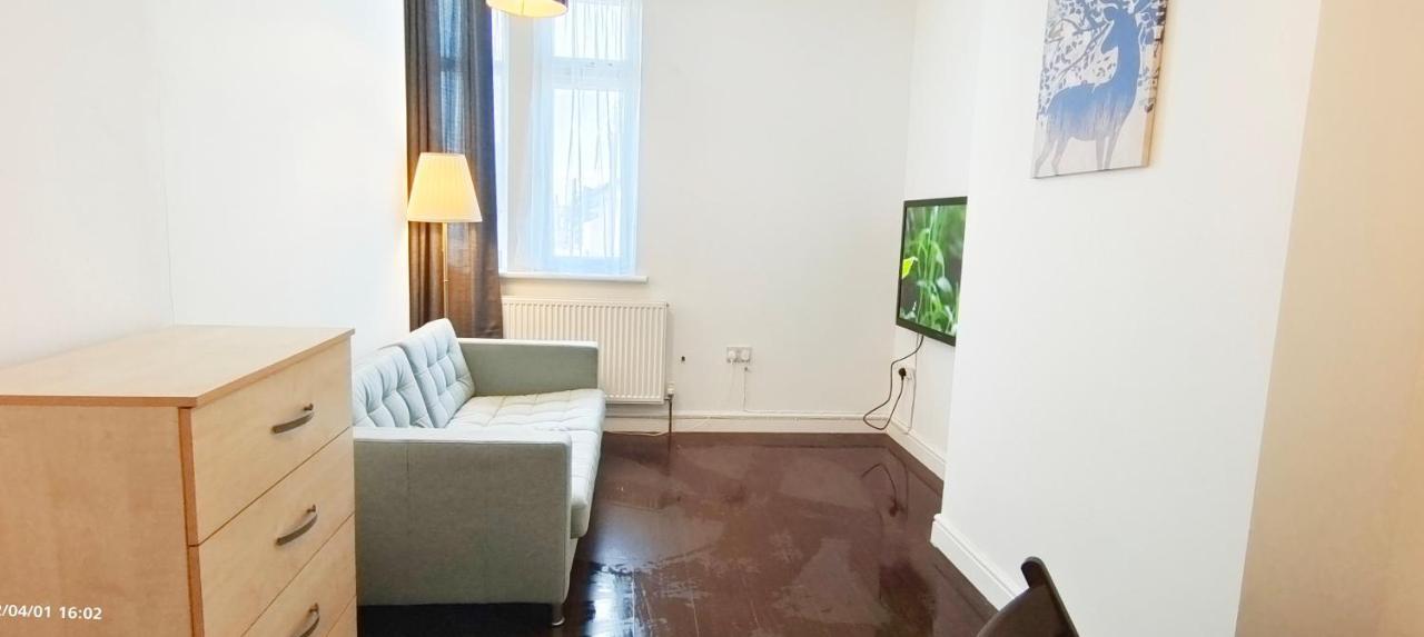 Acacia Flat 189 In Wembley Apartment London Exterior photo